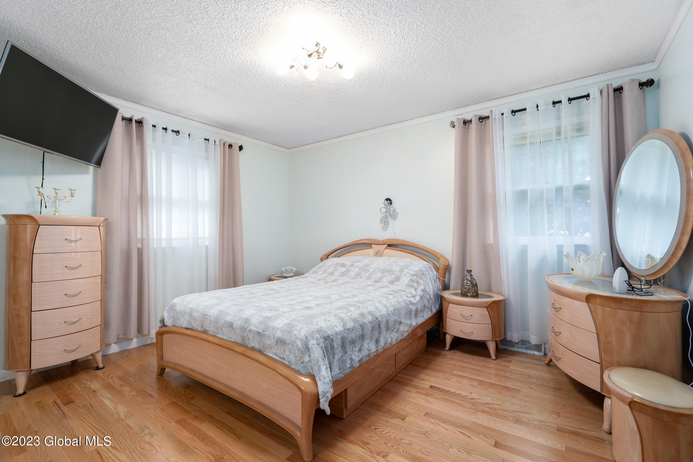 61 Alpine Drive Colonie, NY 12110 - Photo 19 of 40 61 Alpine Dr-35