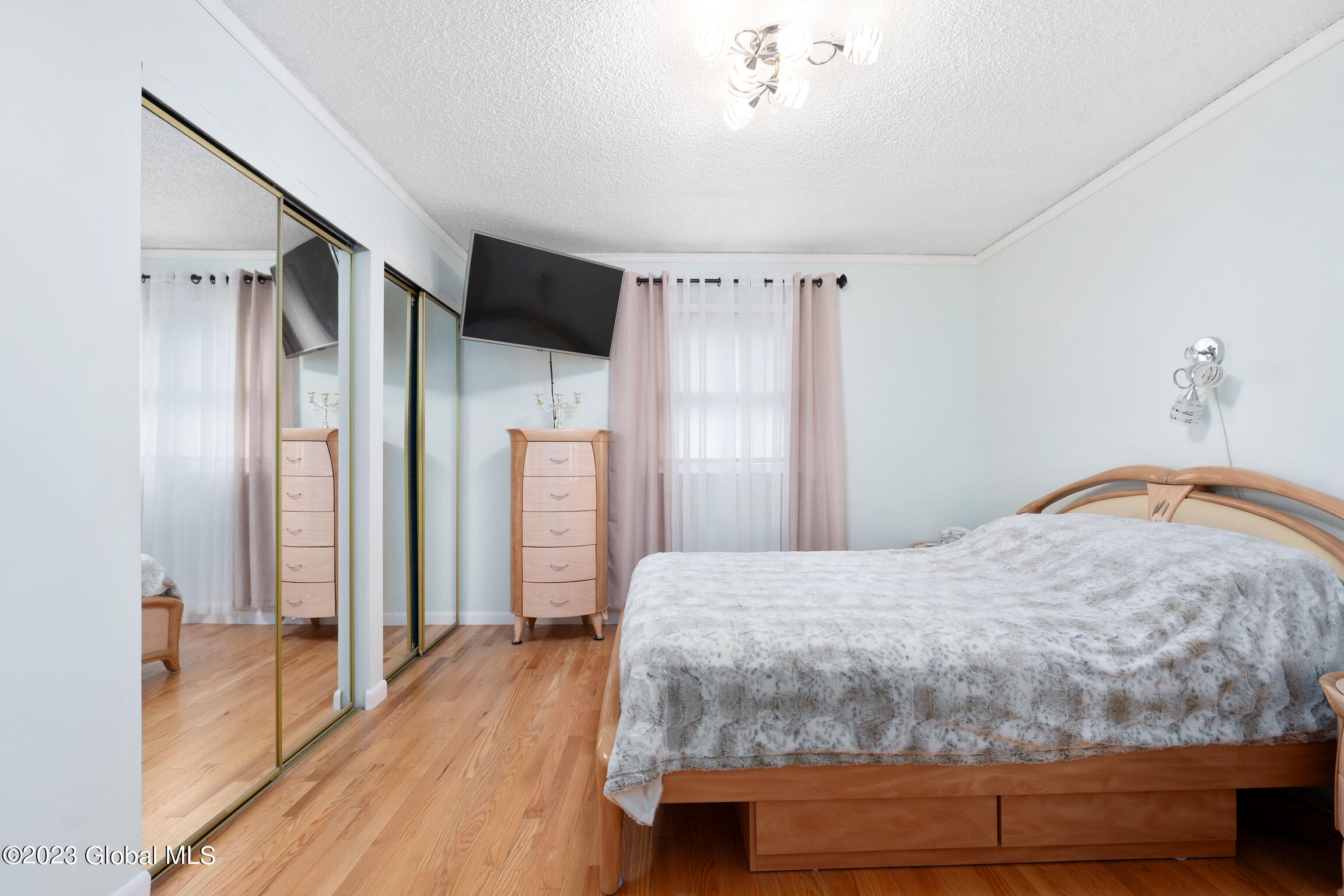 61 Alpine Drive Colonie, NY 12110 - Photo 21 of 40 61 Alpine Dr-37