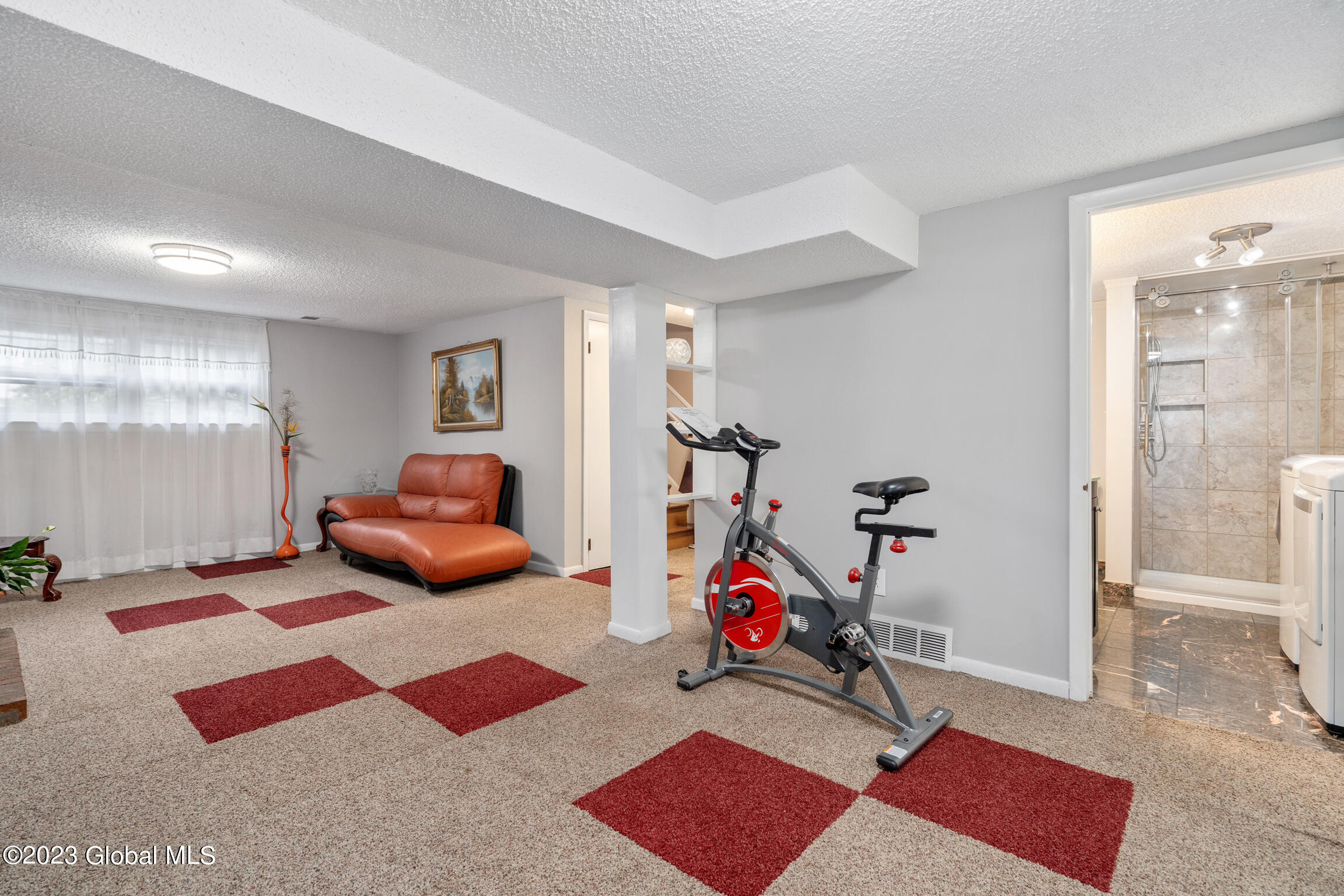 61 Alpine Drive Colonie, NY 12110 - Photo 28 of 40 61 Alpine Dr-43