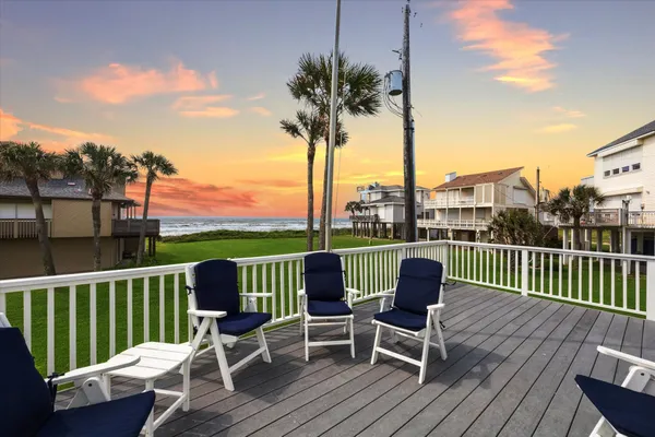 $980,000 | 4211 Long Tom Court, Galveston, TX 77554
