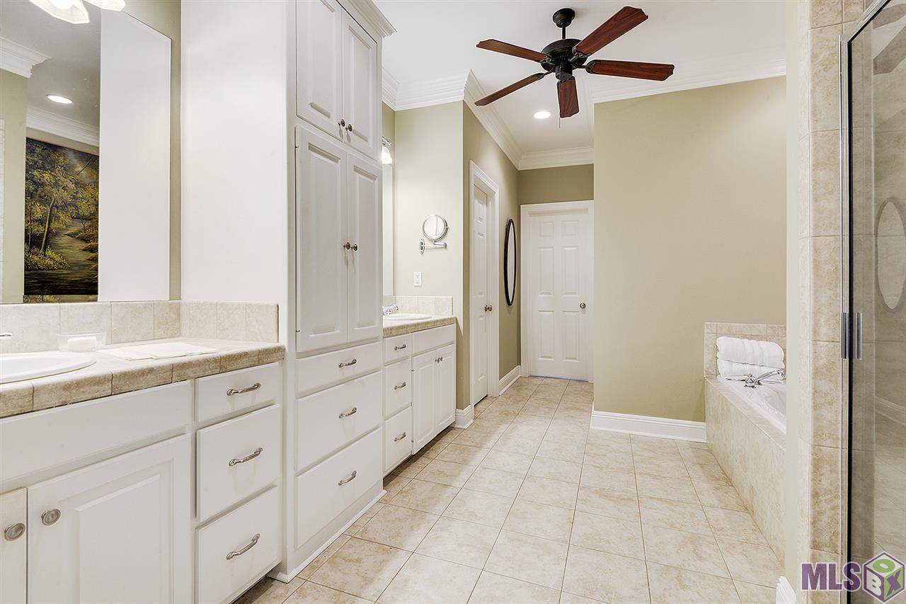 7213 Government Street Baton Rouge, LA 70806 - Photo 17 of 24 Master Bath