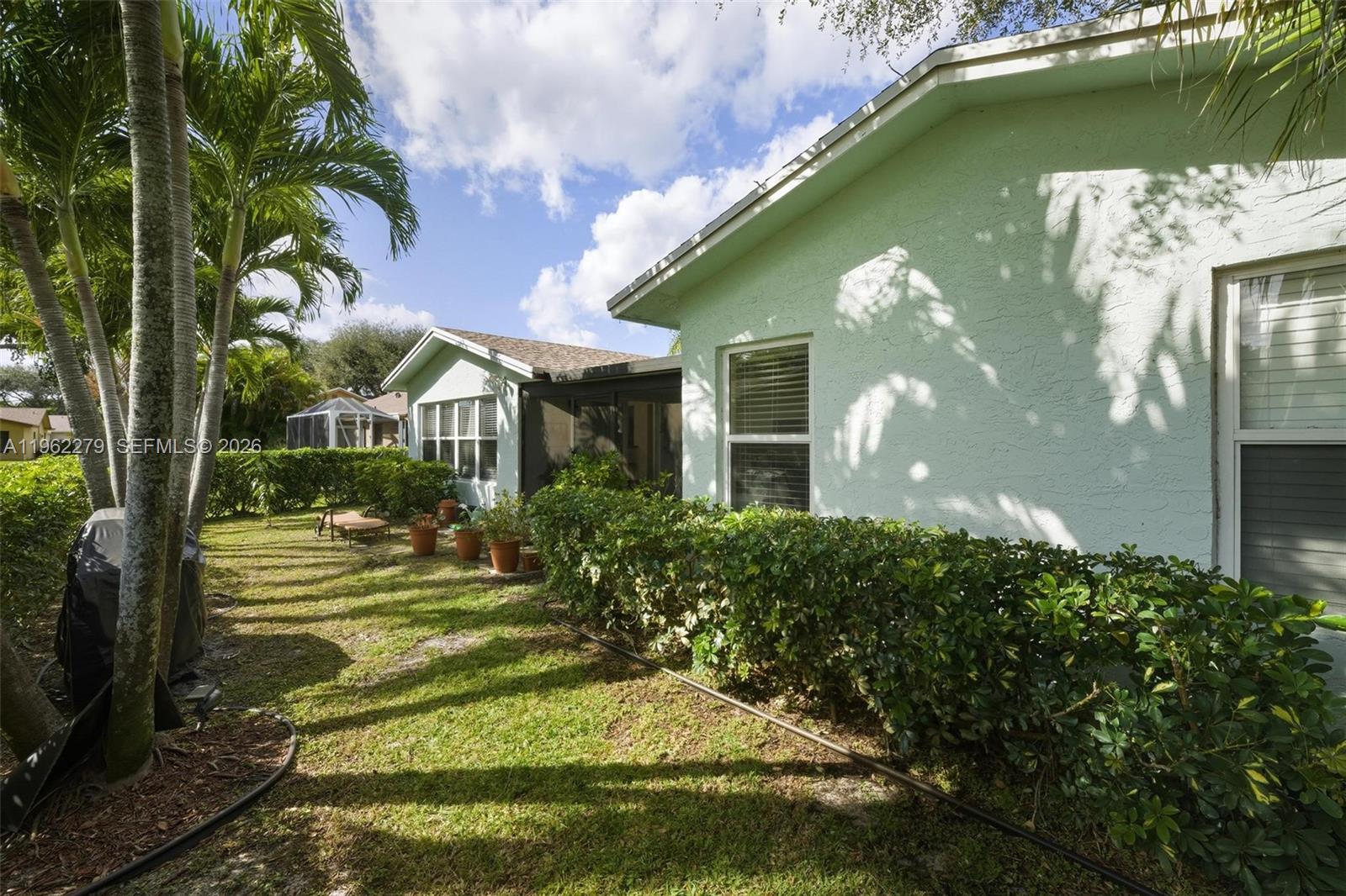 10308 Greenbriar Court Boca Raton, FL 33498 - Photo 4 of 24