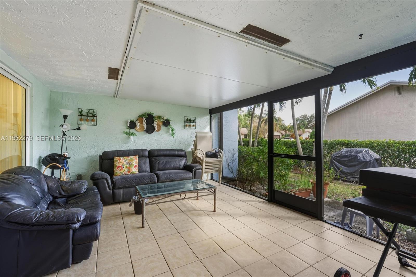 10308 Greenbriar Court Boca Raton, FL 33498 - Photo 5 of 24