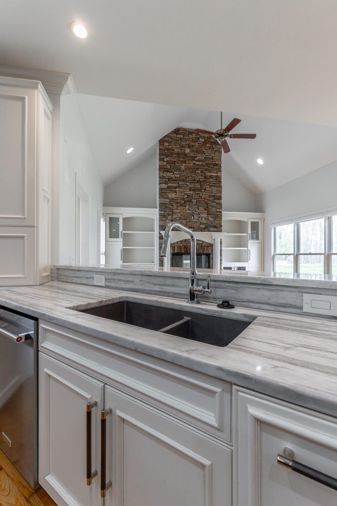 8323 Mitchell Mill Road Ooltewah, TN 37363 - Photo 35 of 106 8323 Mitchell Mill Road Interior HD-75