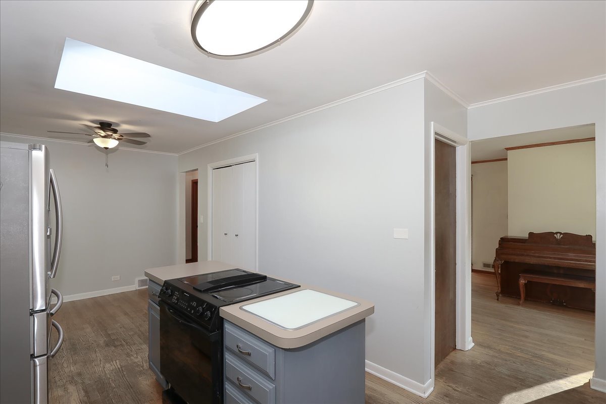 20 North Westgate Road Des Plaines, IL 60016 - Photo 14 of 29 Gallery Image 14