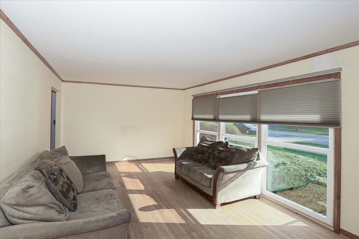 20 North Westgate Road Des Plaines, IL 60016 - Photo 7 of 29 Gallery Image 7
