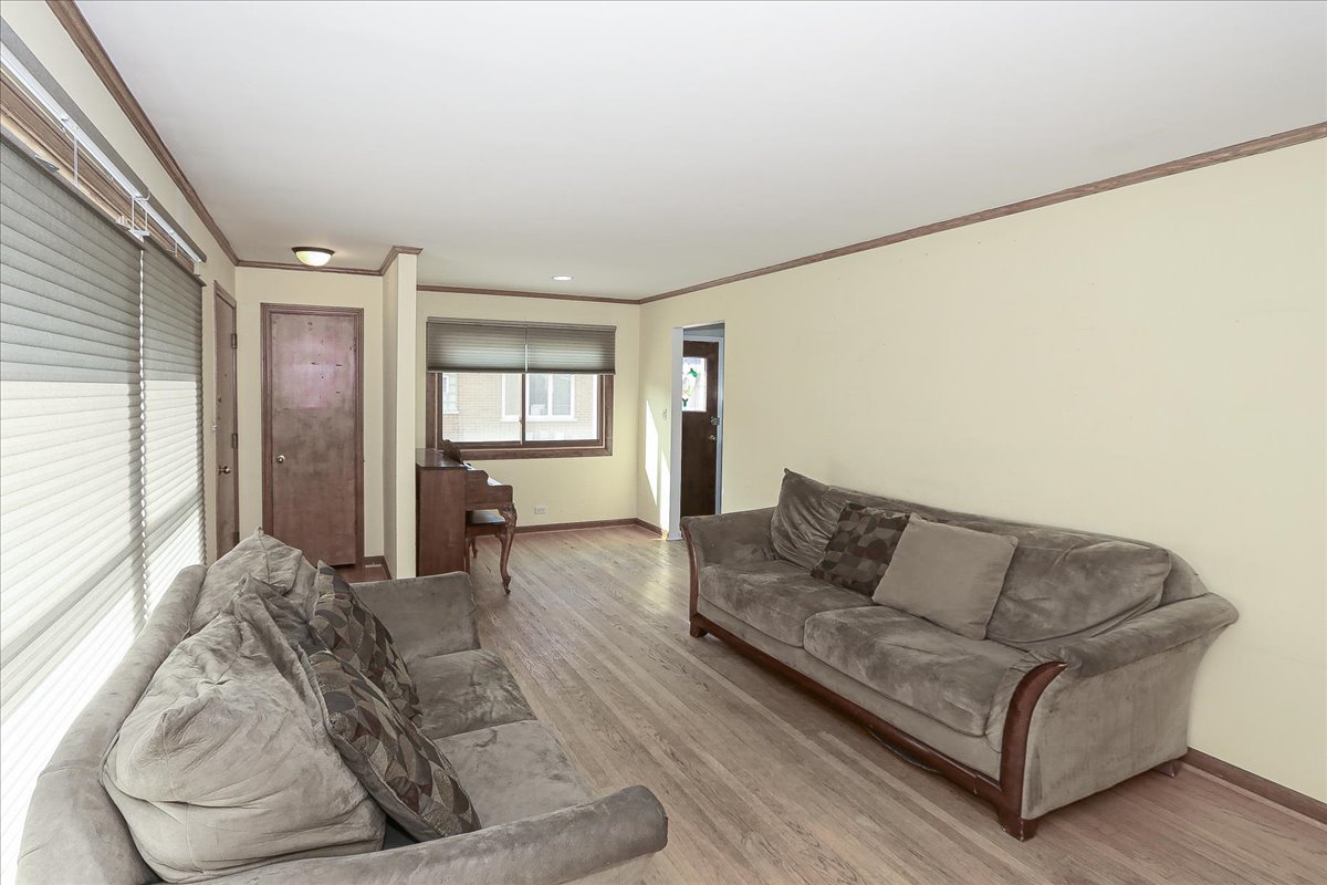 20 North Westgate Road Des Plaines, IL 60016 - Photo 8 of 29 Gallery Image 8