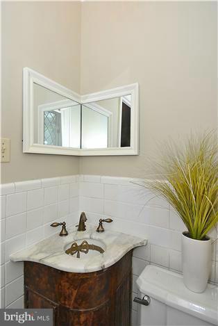 3 Pinehurst Circle Chevy Chase, MD 20815 - Photo 12 of 22 Powder Room