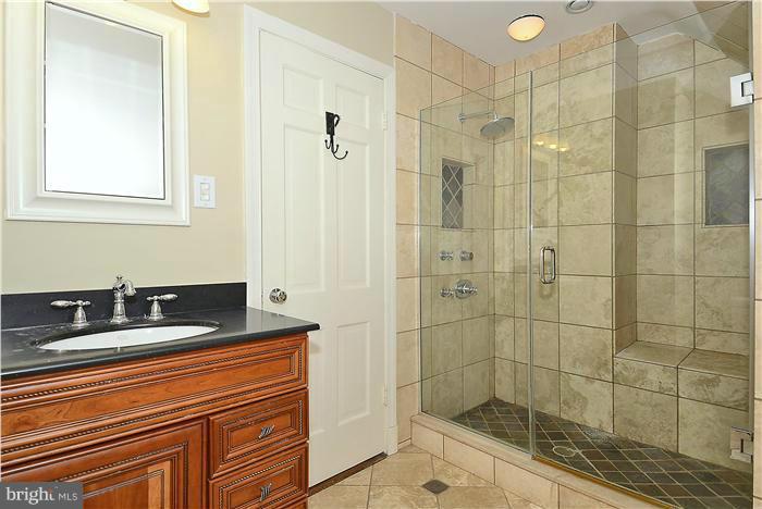 3 Pinehurst Circle Chevy Chase, MD 20815 - Photo 13 of 22 Bath