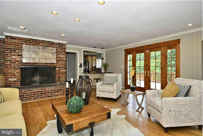 3 Pinehurst Circle Chevy Chase, MD 20815 - Photo 3 of 22 Living Room