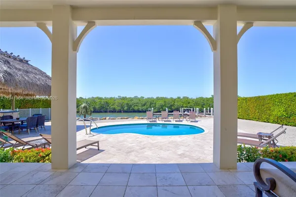 $11,000,000 | 2394 Coco Plum Drive, Marathon, FL 33050