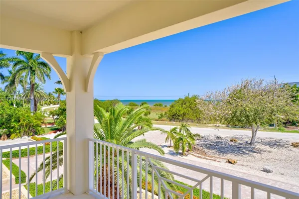 $11,000,000 | 2394 Coco Plum Drive, Marathon, FL 33050