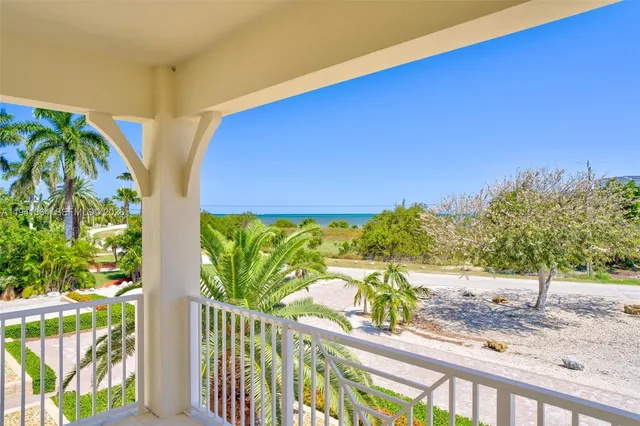 $11,000,000 | 2394 Coco Plum Drive, Marathon, FL 33050