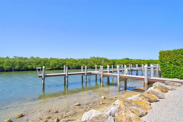 $11,000,000 | 2394 Coco Plum Drive, Marathon, FL 33050