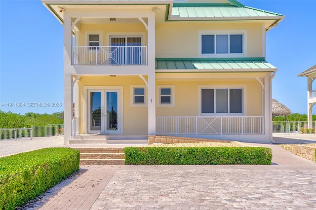 $11,000,000 | 2394 Coco Plum Drive, Marathon, FL 33050