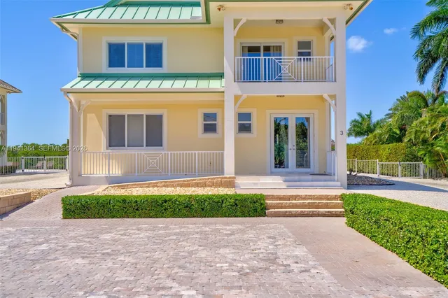 $11,000,000 | 2394 Coco Plum Drive, Marathon, FL 33050
