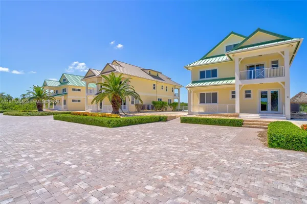 $11,000,000 | 2394 Coco Plum Drive, Marathon, FL 33050