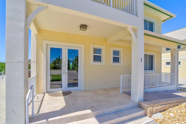 $11,000,000 | 2394 Coco Plum Drive, Marathon, FL 33050
