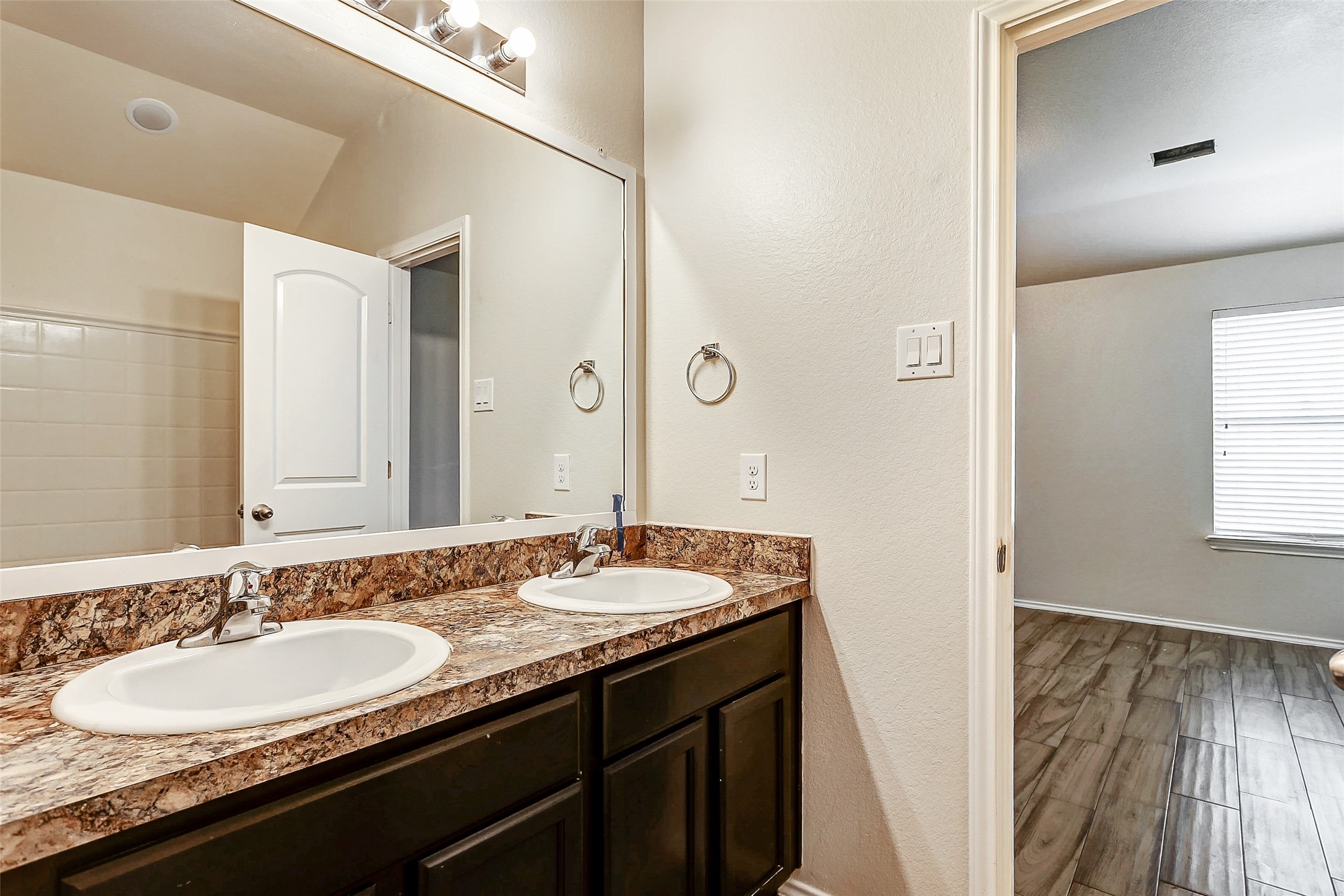 1355 Lariat Rdg Trail Houston, TX 77049 - Photo 23 of 27