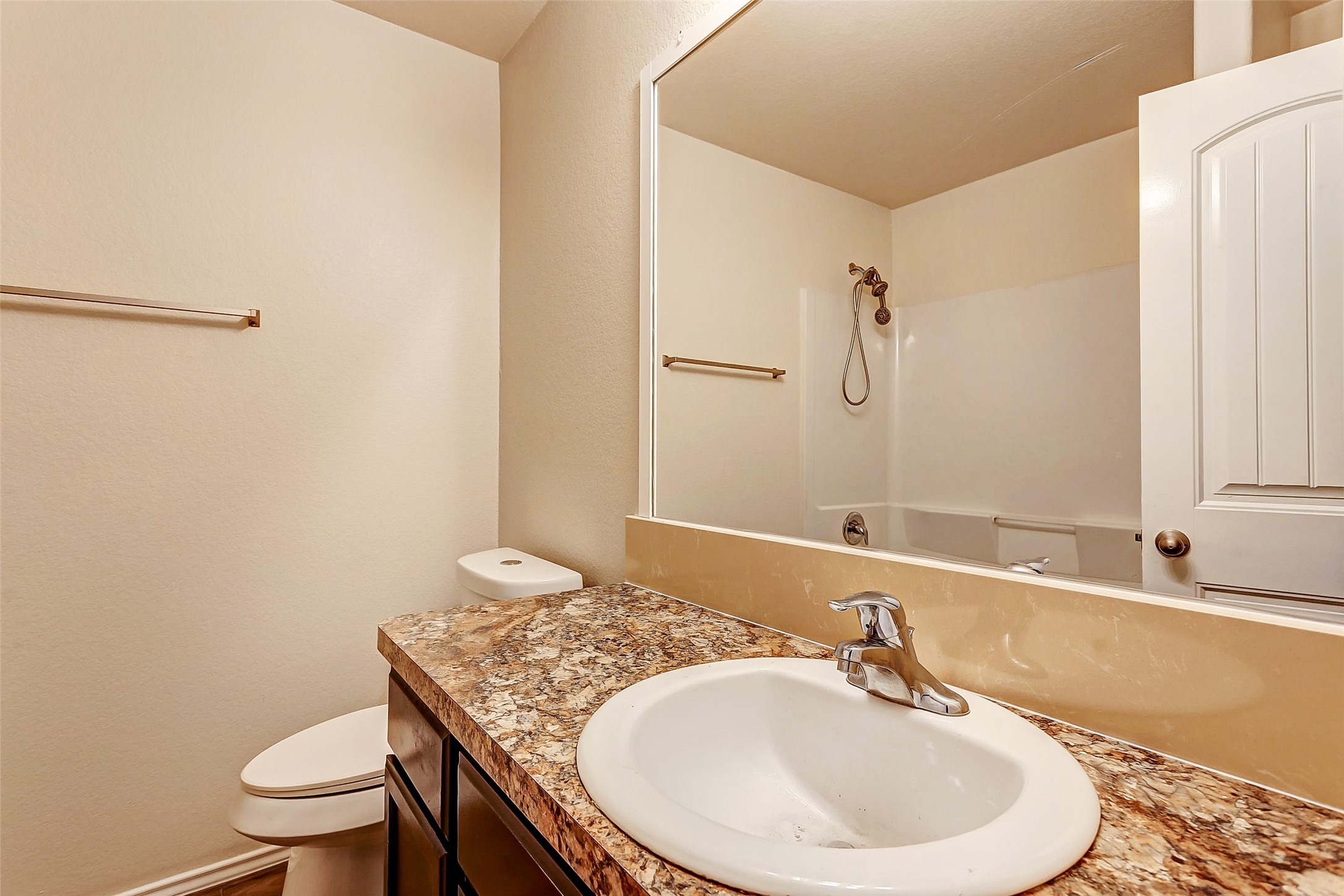 1355 Lariat Rdg Trail Houston, TX 77049 - Photo 7 of 27