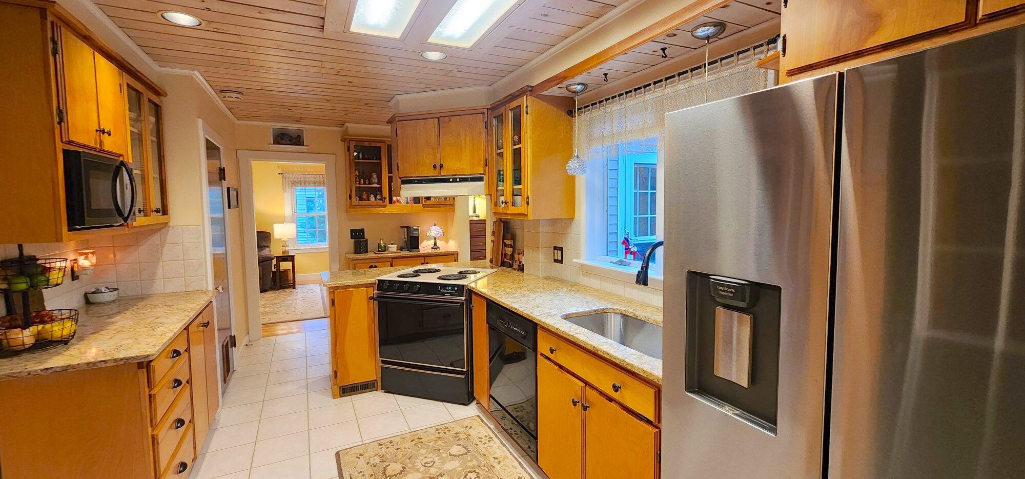 52 Barton Street Presque Isle, ME 04769 - Photo 22 of 76 20240820_181038