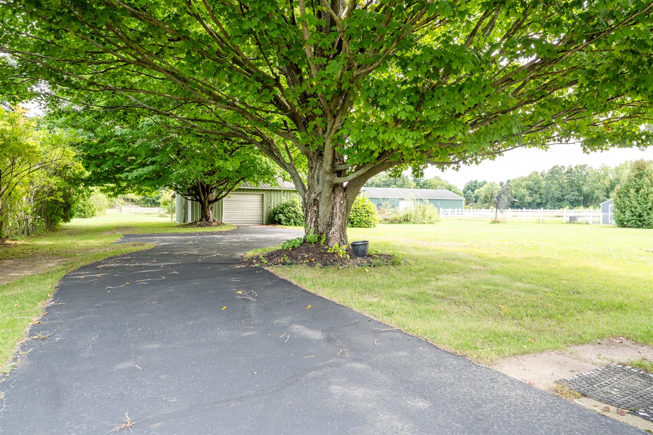 1155 South Bainbridge Center Road Benton Harbor, MI 49022 - Photo 45 of 47