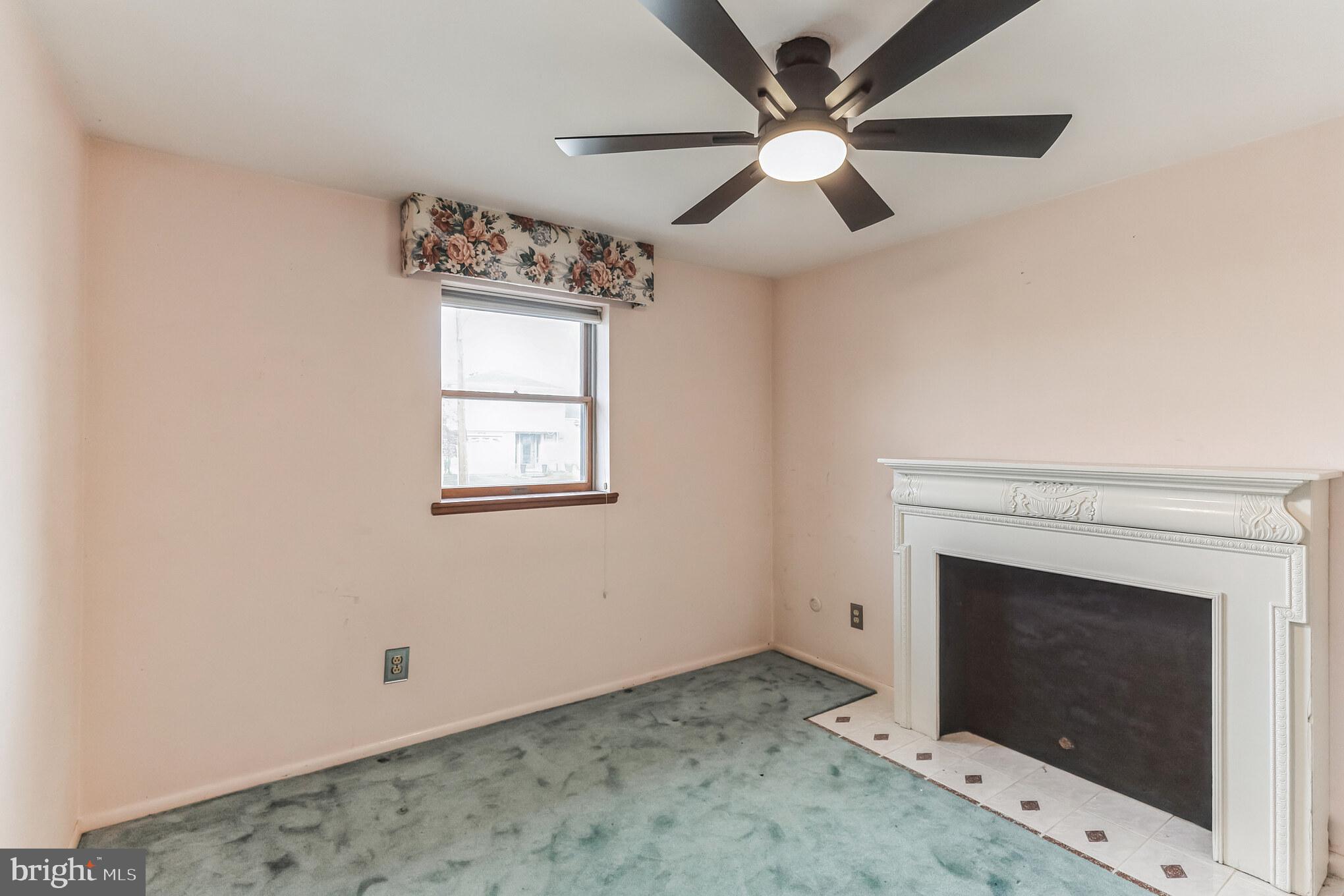 9733 Beacon Road Philadelphia, PA 19115 - Photo 12 of 35
