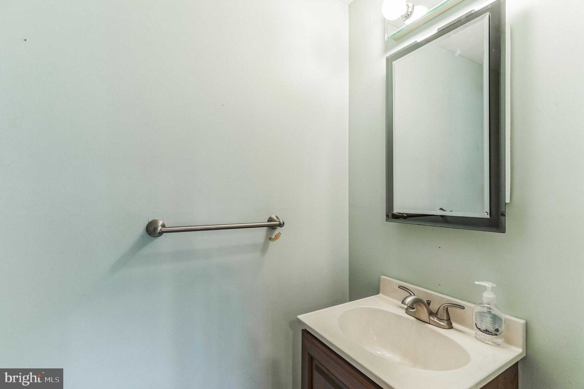 9733 Beacon Road Philadelphia, PA 19115 - Photo 13 of 35