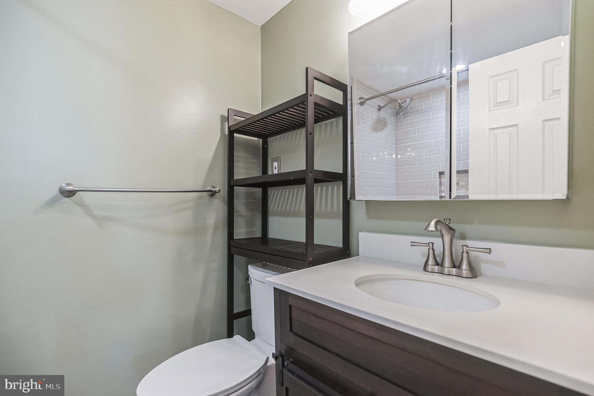 9733 Beacon Road Philadelphia, PA 19115 - Photo 15 of 35