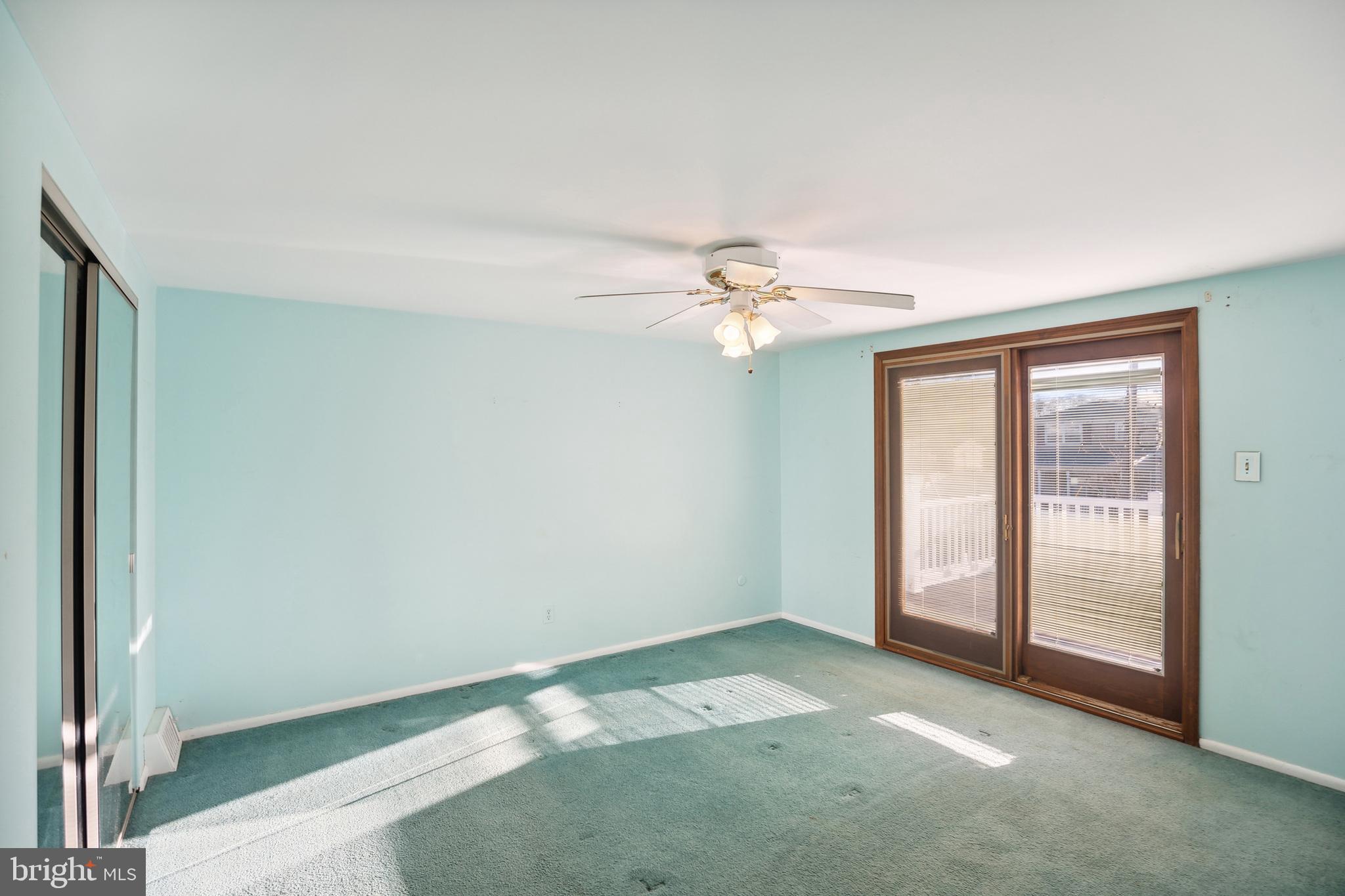 9733 Beacon Road Philadelphia, PA 19115 - Photo 18 of 35