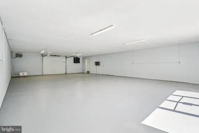 an empty room with a empty space