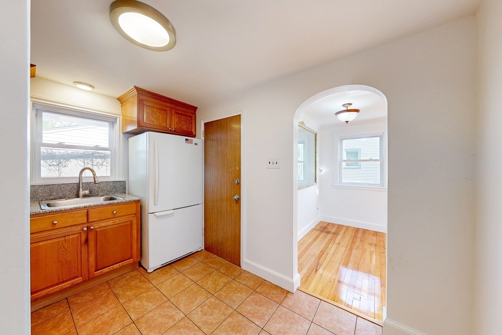 14 Grew Hill Road, Unit 1 Boston, MA 02131 - Photo 3 of 9