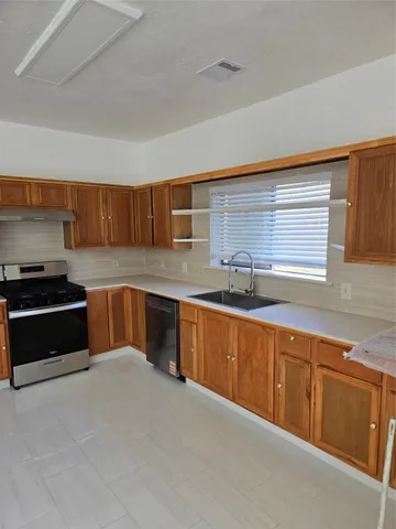 $385,000 | 16203 Dryberry Court, Houston, TX 77083