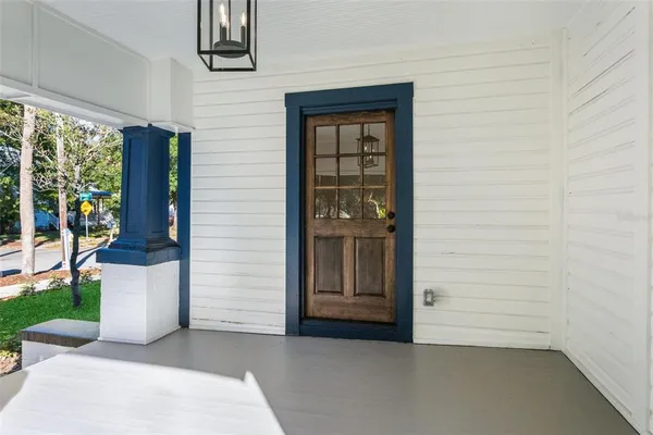 a view of an entryway of the house