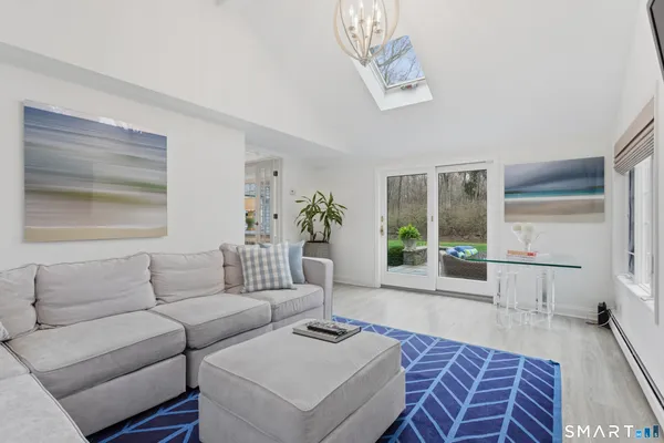 $3,195,000 | 19 Blueberry Lane, Darien, CT 06820