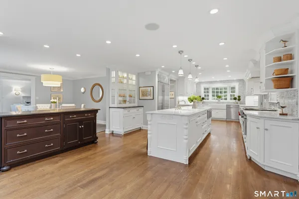 $3,195,000 | 19 Blueberry Lane, Darien, CT 06820