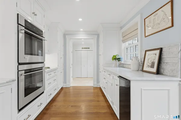 $3,195,000 | 19 Blueberry Lane, Darien, CT 06820