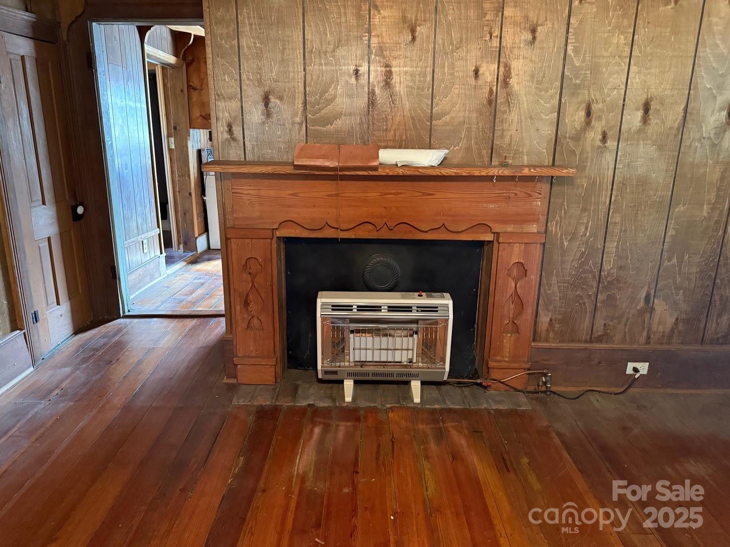 1801 Overbrook Road Kershaw, SC 29067 - Photo 14 of 19 a view of a livingroom with furniture and a fireplace