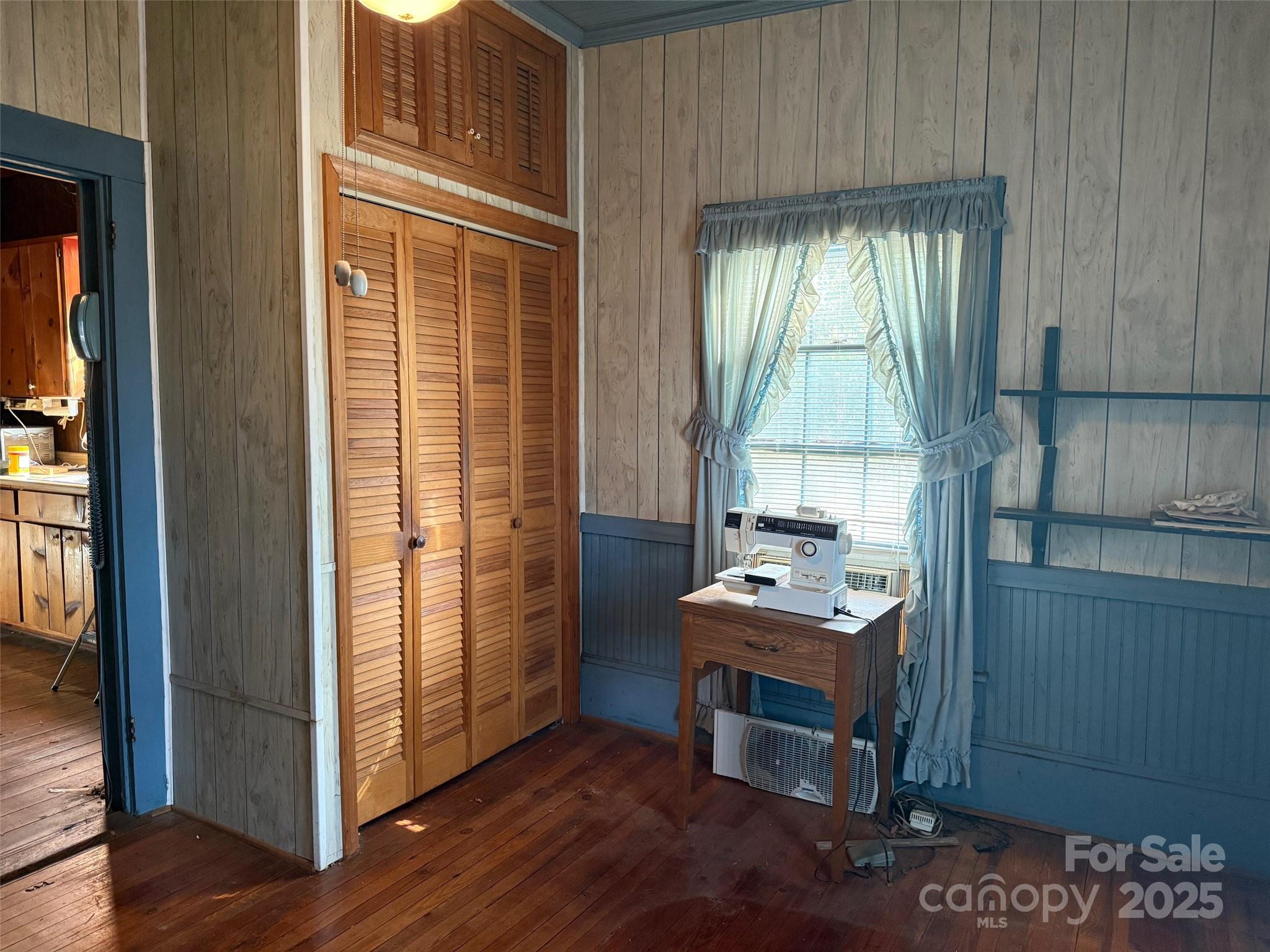 1801 Overbrook Road Kershaw, SC 29067 - Photo 18 of 19 a room with furniture and a window