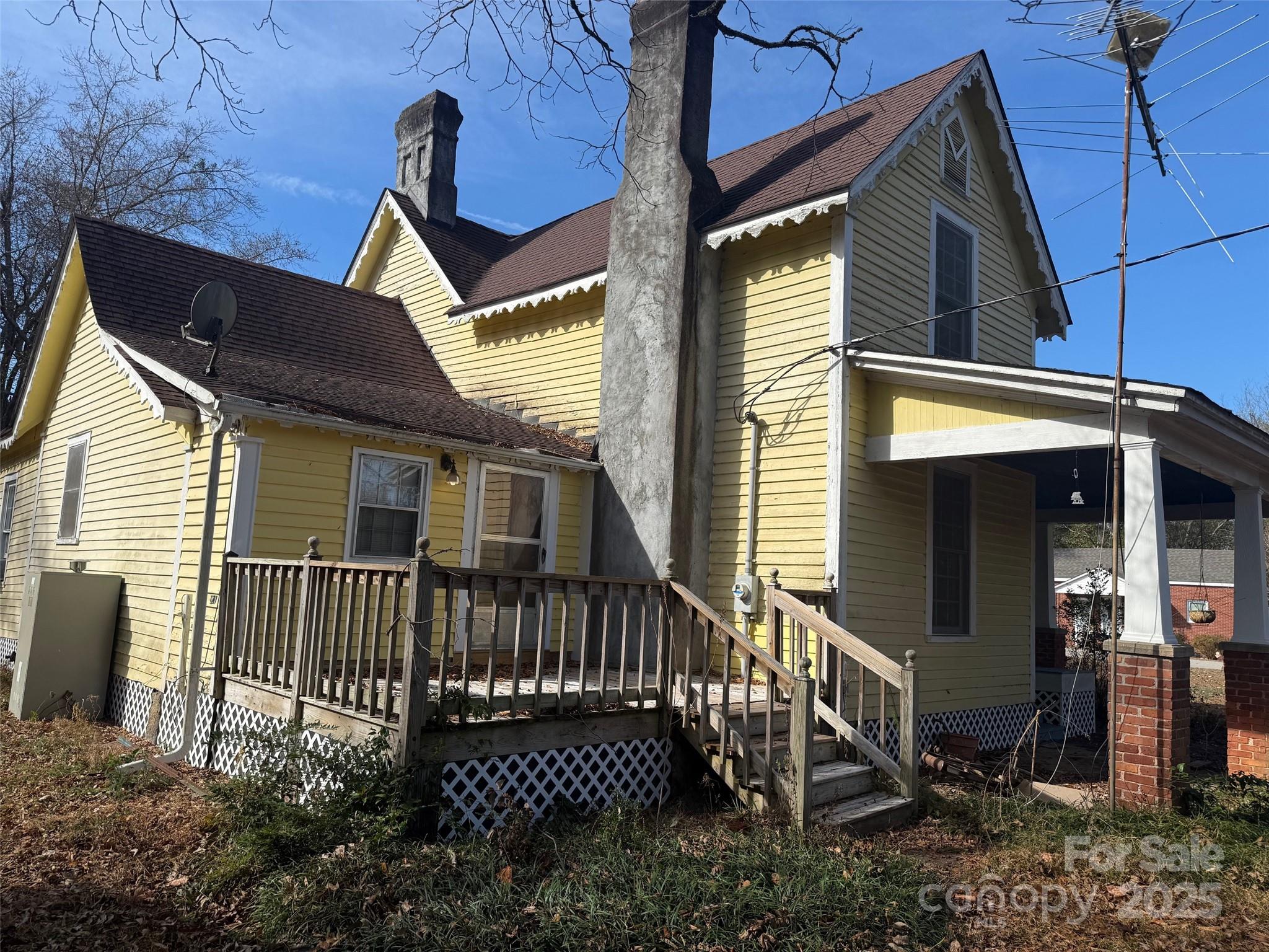 1801 Overbrook Road Kershaw, SC 29067 - Photo 4 of 19 a front view of a house with a porch