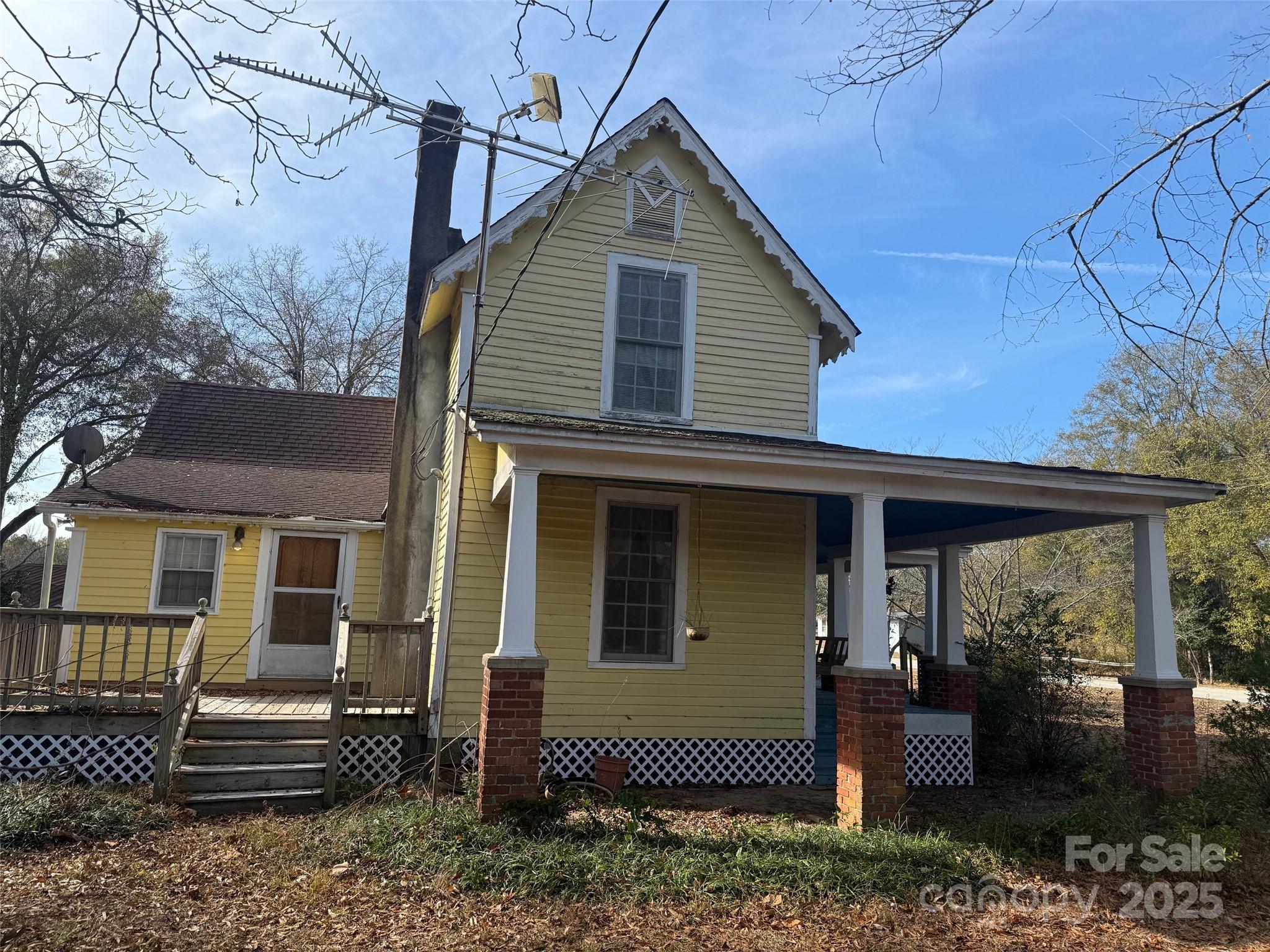 1801 Overbrook Road Kershaw, SC 29067 - Photo 5 of 19 front view of a house with a porch