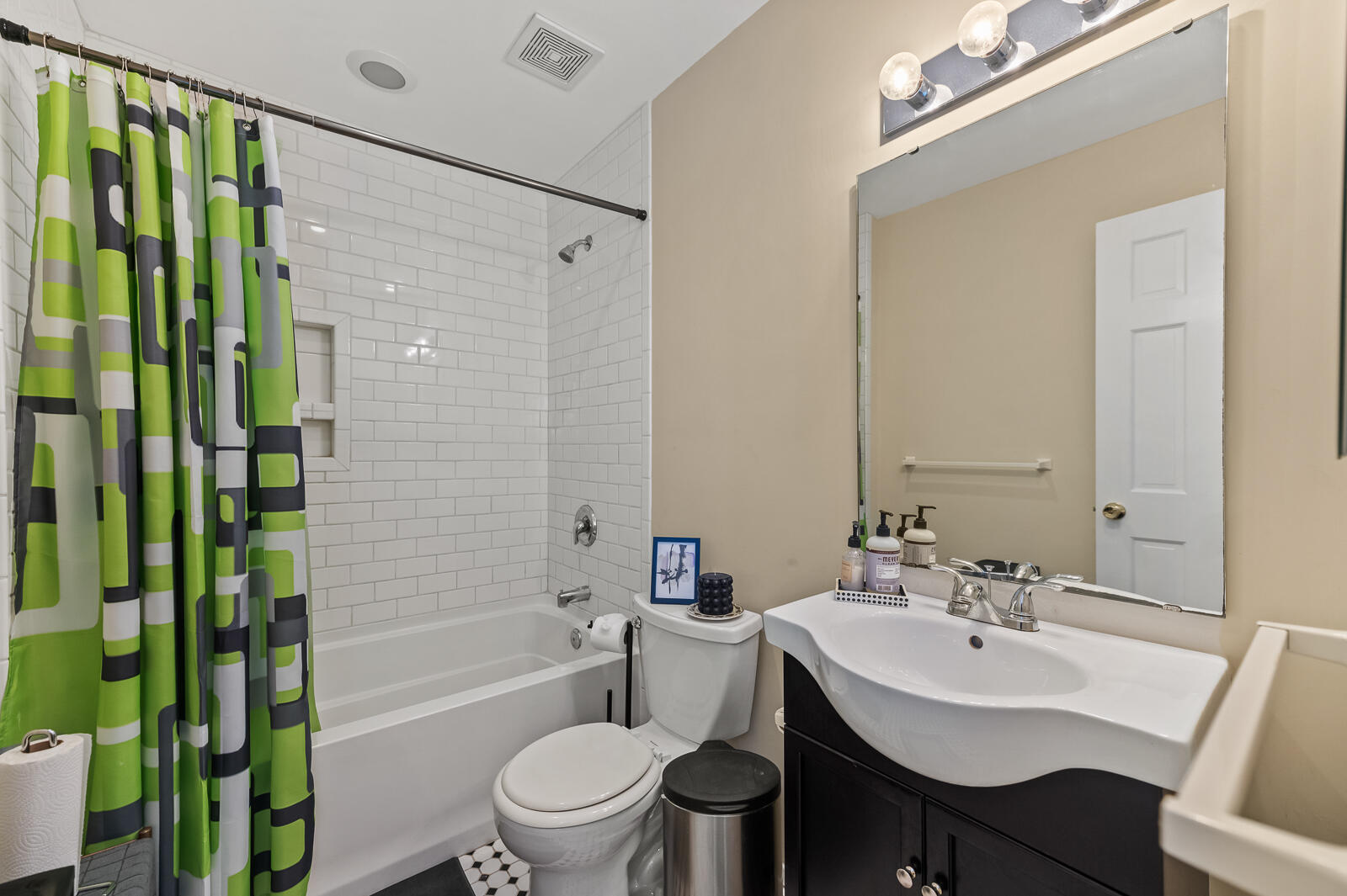 47 Drake Street Charleston, SC 29403 - Photo 13 of 20 Gallery Image 13