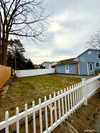 $1,950 | 53 Mc Clean Avenue, Stamford, CT 06905