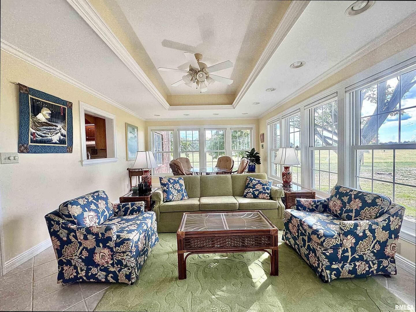 9879 Steel City Road Benton, IL 62812 - Photo 25 of 60 a living room with furniture and a large window