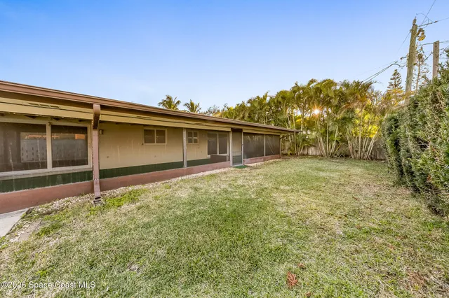 a view of a pathway of a yard