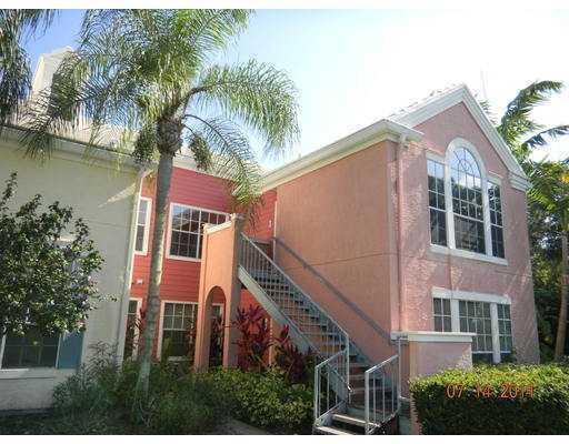 1385 Crystal Way, Unit P Delray Beach, FL 33444 - Photo 1 of 10 Front of Building