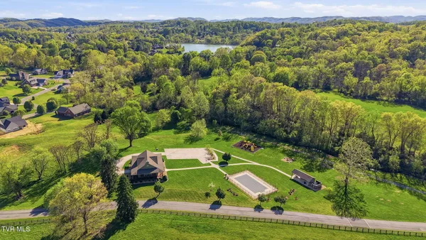 $1,175,000 | 113 Creek Side Court, Bristol, TN 37620