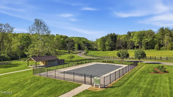 $1,175,000 | 113 Creek Side Court, Bristol, TN 37620