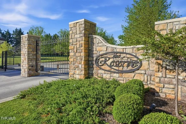 $1,175,000 | 113 Creek Side Court, Bristol, TN 37620