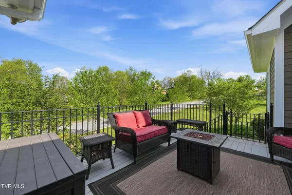 $1,175,000 | 113 Creek Side Court, Bristol, TN 37620